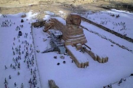 تصاویر جعلی برف در قاهره 